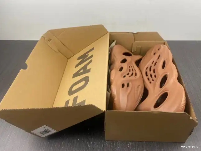 hype RNR Clay Red Foam Yeezy HP5335 Adidas 0602